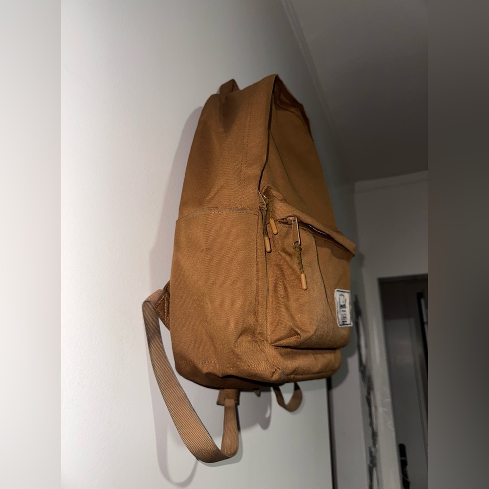 Used Herschel’s Backpack - Picture 4 of 10